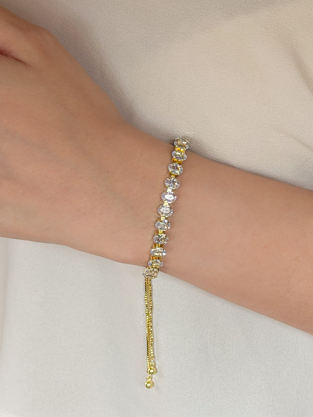 Oval-Cut Tennis (Gold)