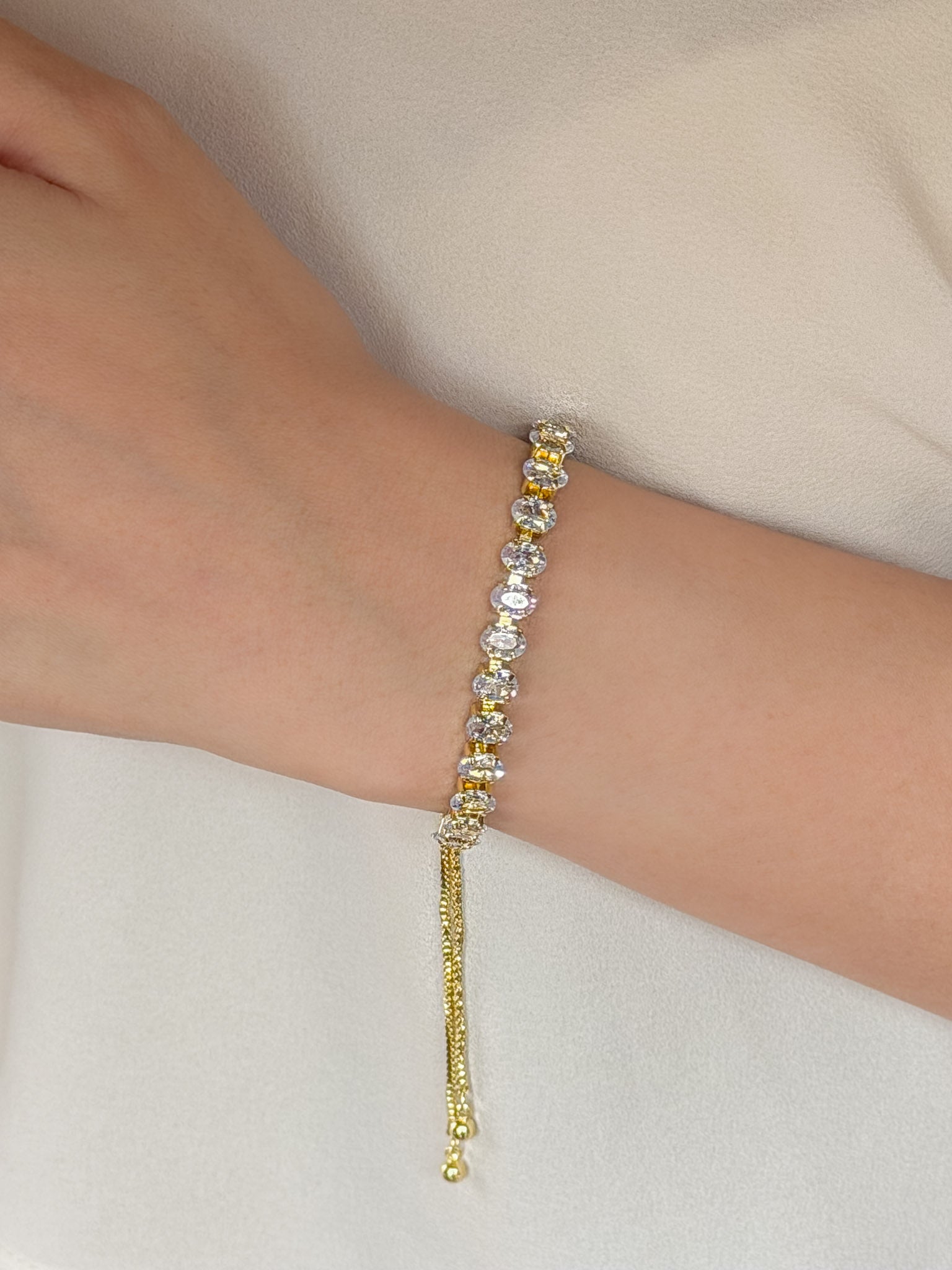 Oval-Cut Tennis (Gold)