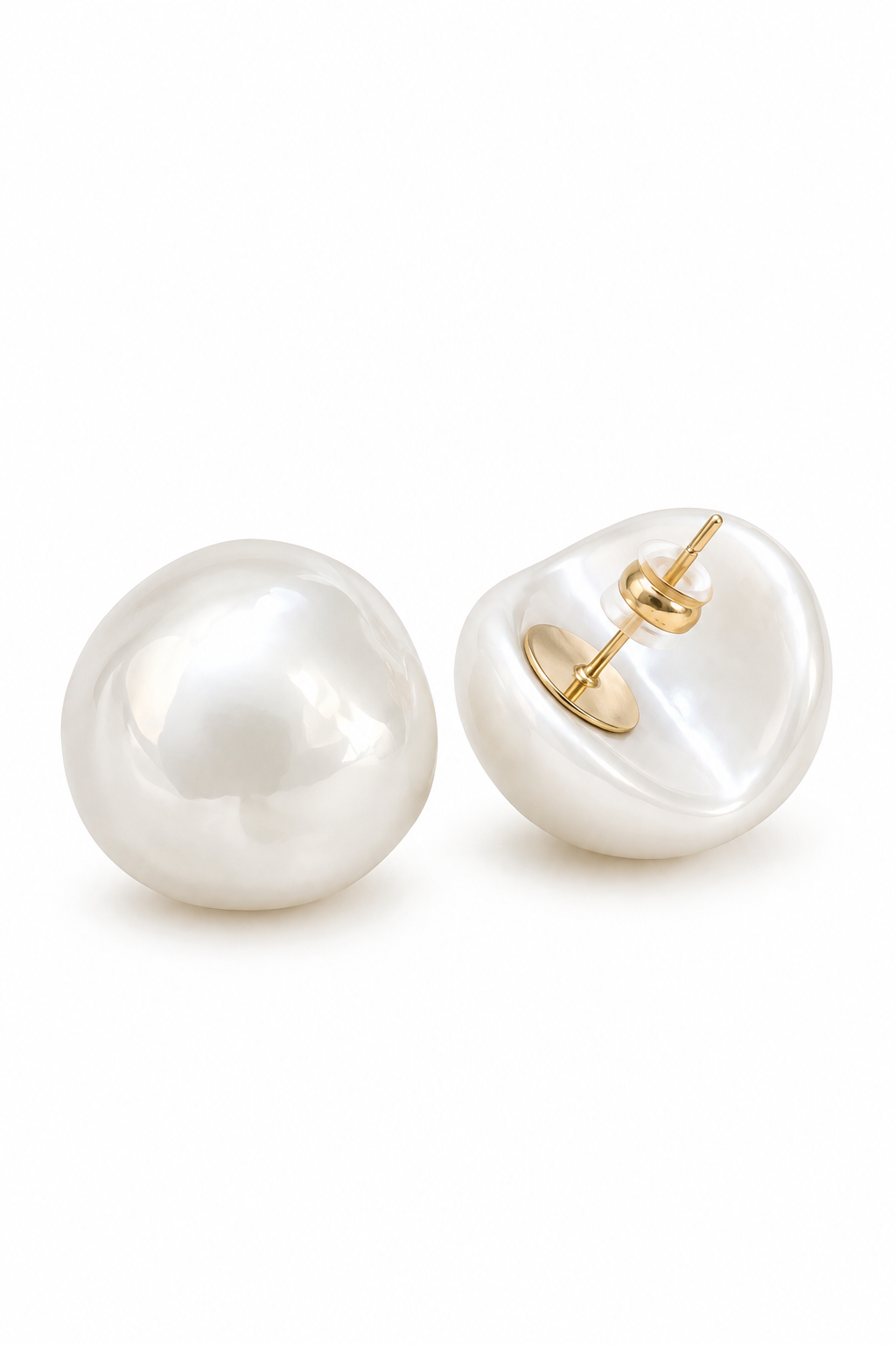 Opera Studs